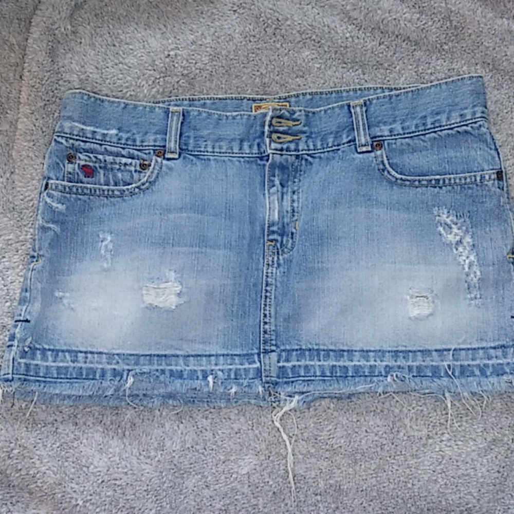 Abercrombie & Fitch denim mini-skir